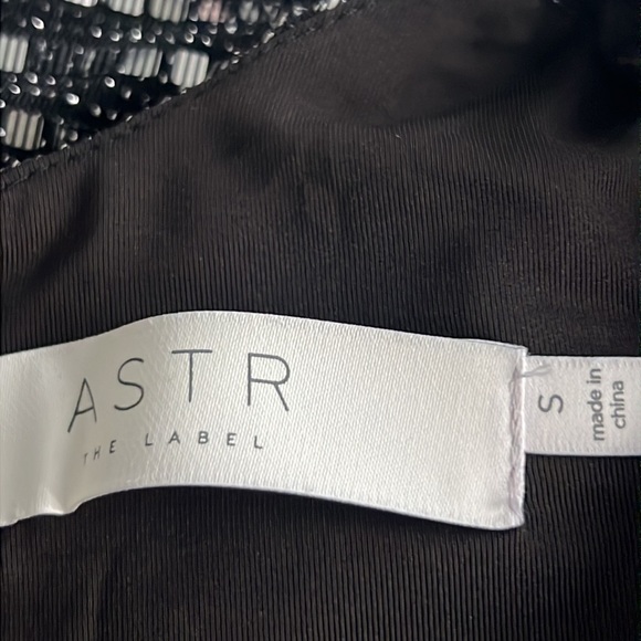 ASTR THE LABEL PARIS METALLIC Silver LONG SLEEVE MINI DRESS SIZE SMALL - Picture 15 of 15